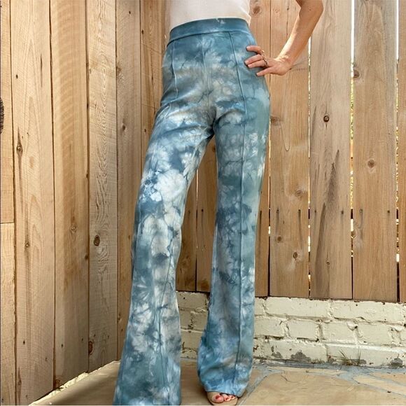 High waisted flare blue tie dyed pants - Picture 8 of 9